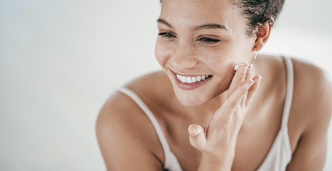 DISCOVER HOW TO CURE ACNE | retinol what it does and how to use it in your skin care routine